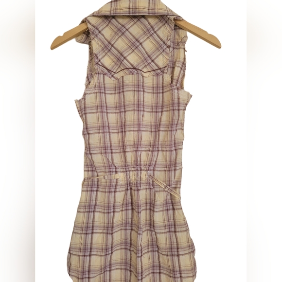 Guess Blouse size XS Sleeveless - Picture 2 of 3